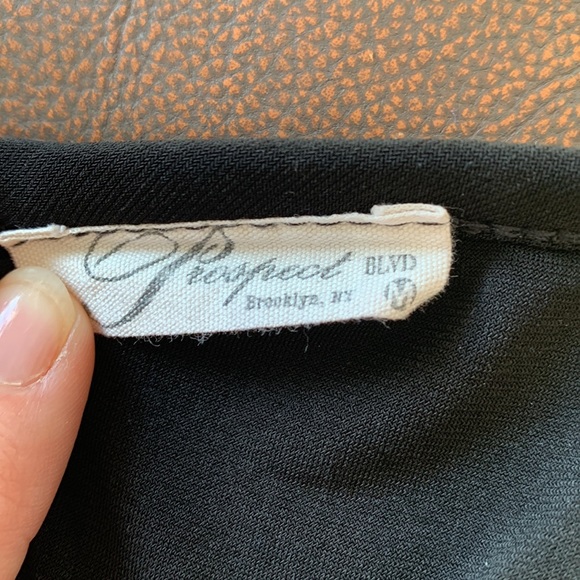 Comfy Casual Black Dress - Picture 5 of 7